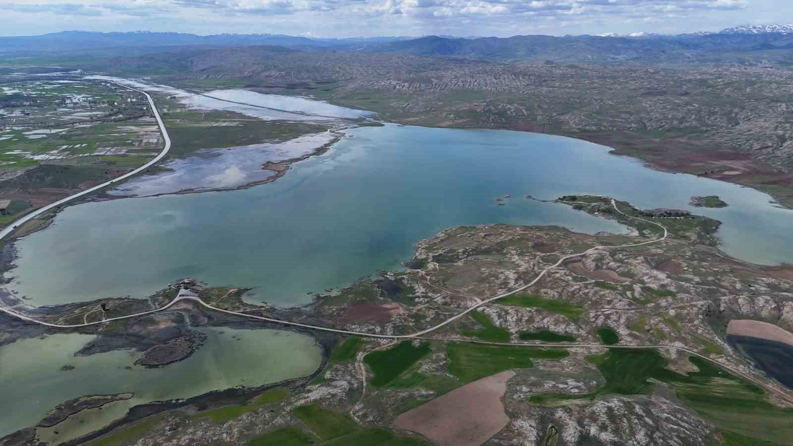 sivasta kar eridi yagmurlar artti kentin en buyuk golu tasti 0 XGMOgDdH