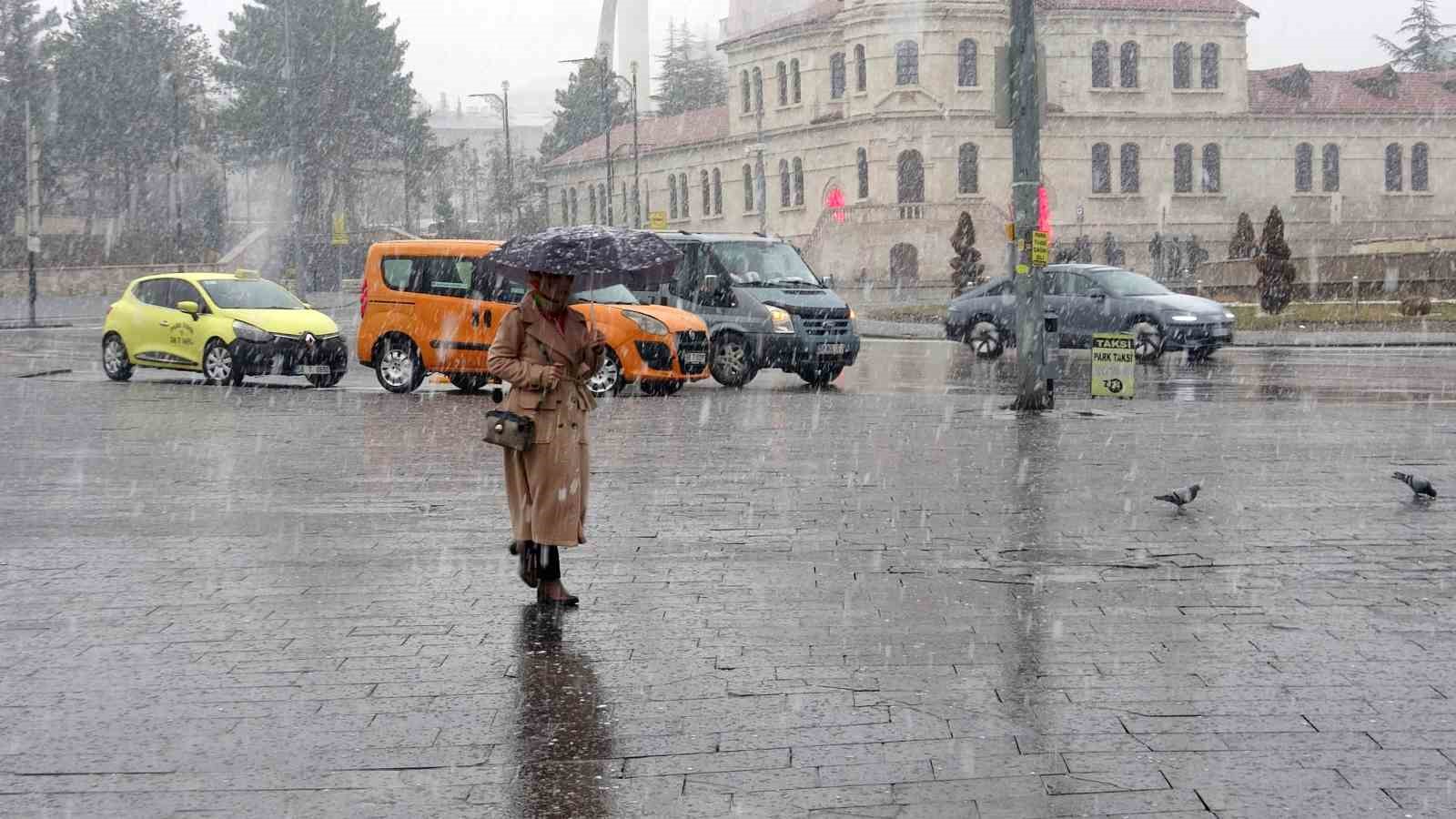 sivasta kar yagisi etkili oldu kartpostallik goruntuler olustu 5 yBW3Apr2
