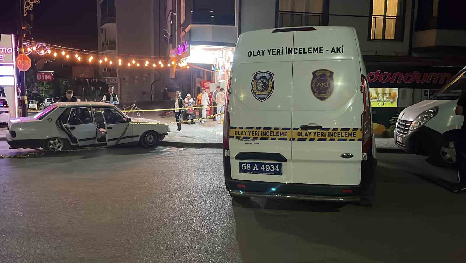 Sivas’ta kayınbaba damadını tabancayla vurdu: 1 yaralı 4 sivasta kayinbaba damadini tabancayla vurdu 1 yarali 0 Tzg8EDXL