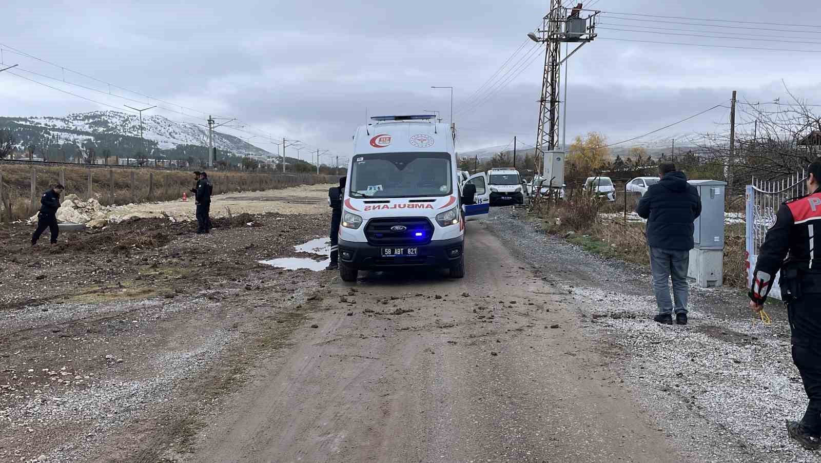sivasta kayip 80 yasindaki sahis olu bulundu 1 fmYCZuOS