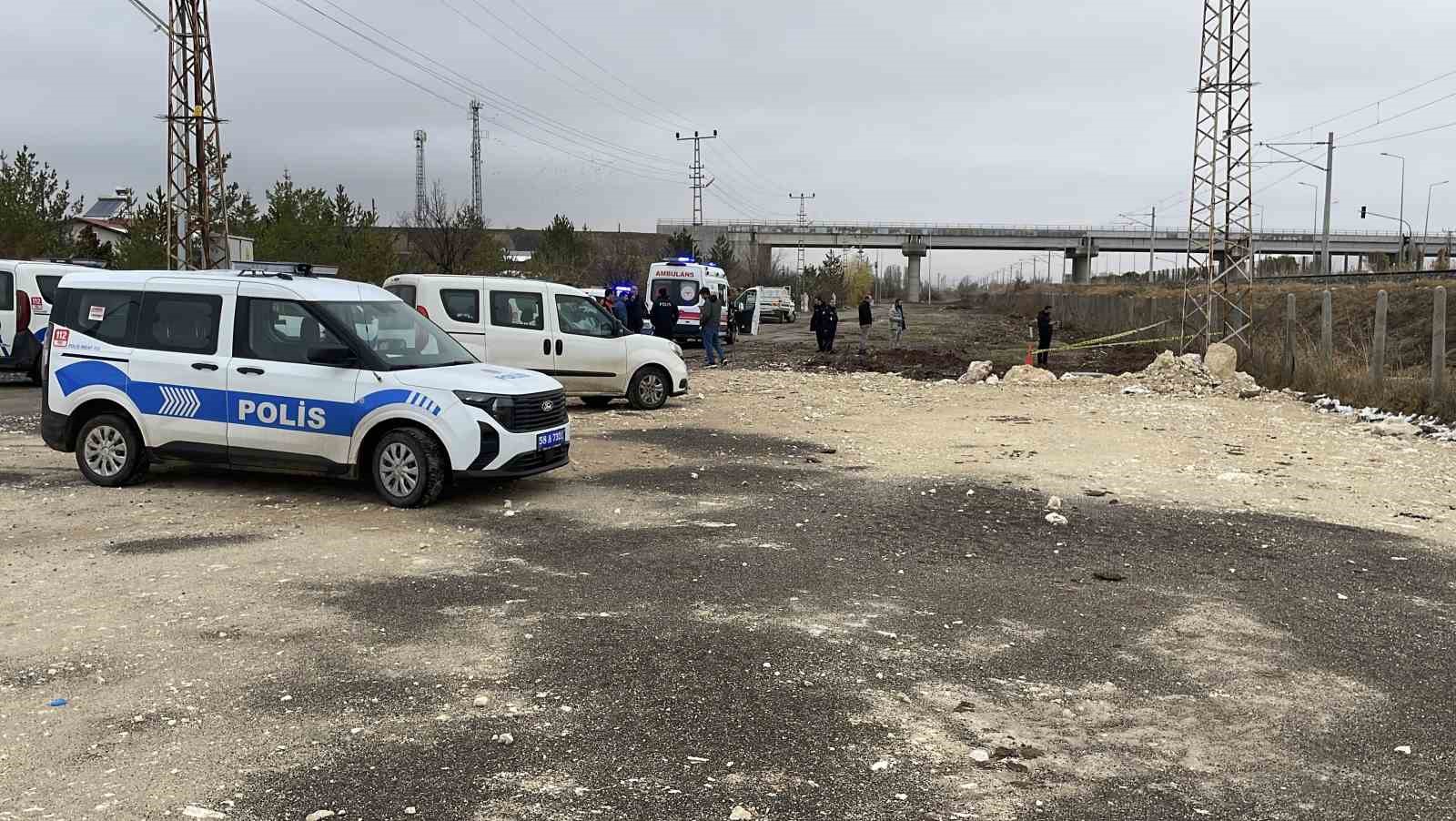 sivasta kayip 80 yasindaki sahis olu bulundu 2 CTwLr5yD