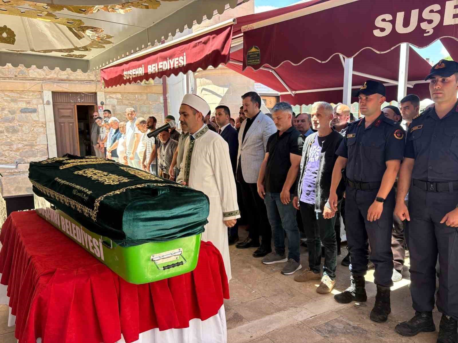 sivasta kibris gazisi son yolculuguna ugurlandi 1 UwTjM5aU