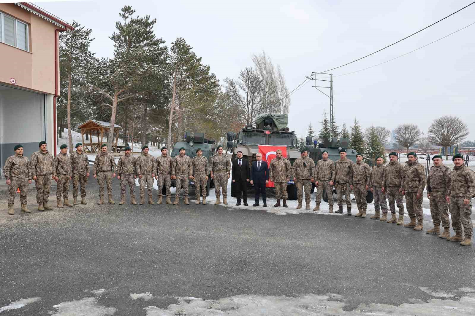 sivasta poh timleri dualarla suriyeye ugurlandi 0 VwCtfrXa