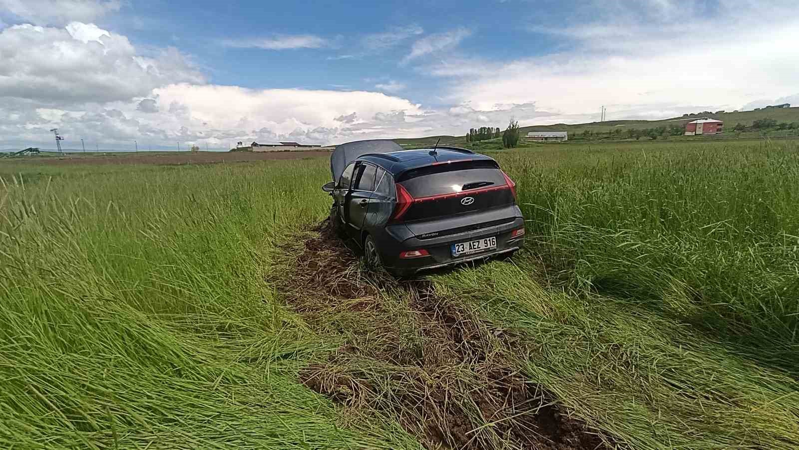 Sivas’ta trafik kazası: 1’i çocuk 3 yaralı 5 sivasta trafik kazasi 1i cocuk 3 yarali 1 2LLbXdYc