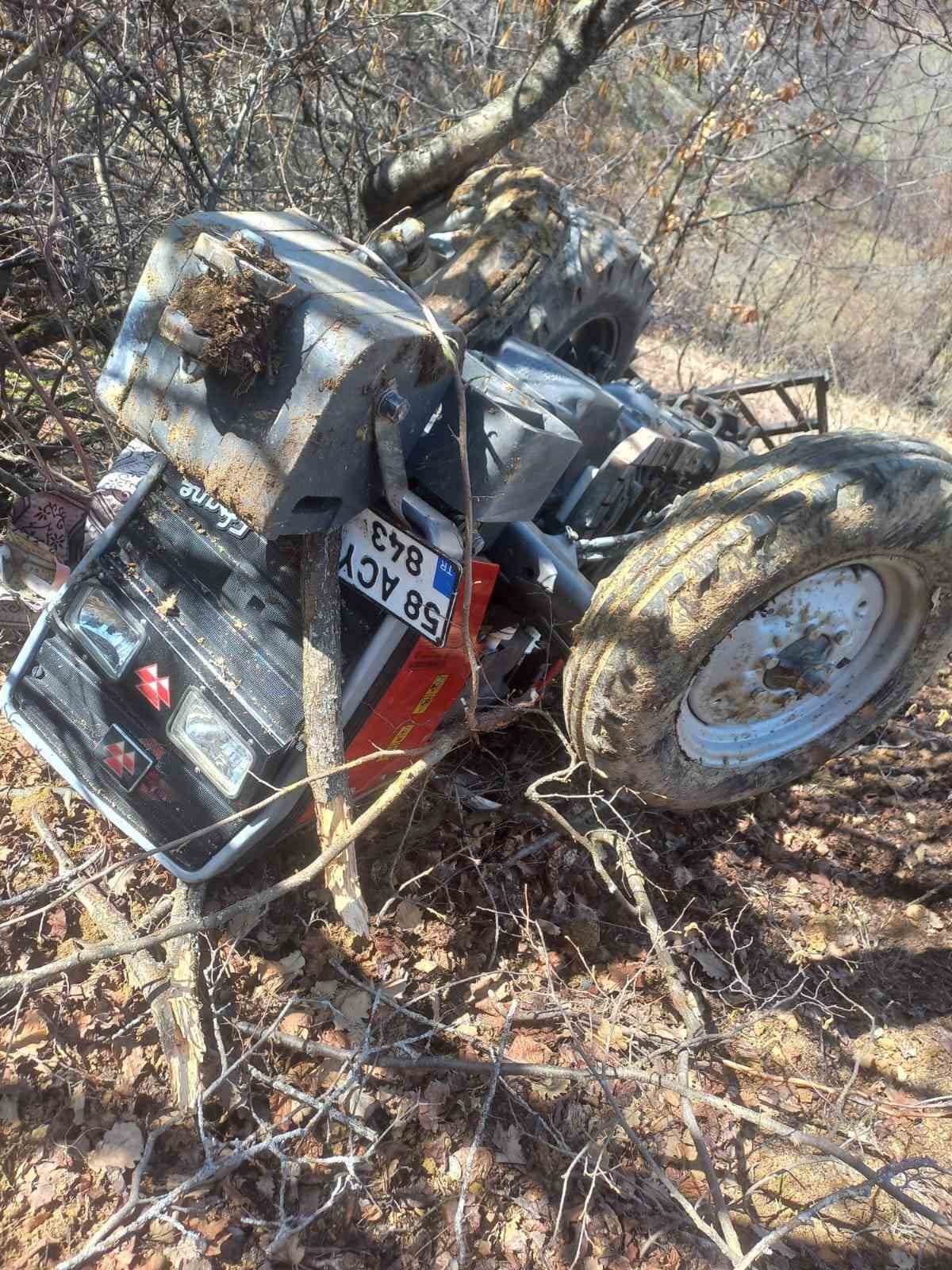 sivasta traktor devrildi 2 kardesten 1i oldu 0 3u3Jws5U