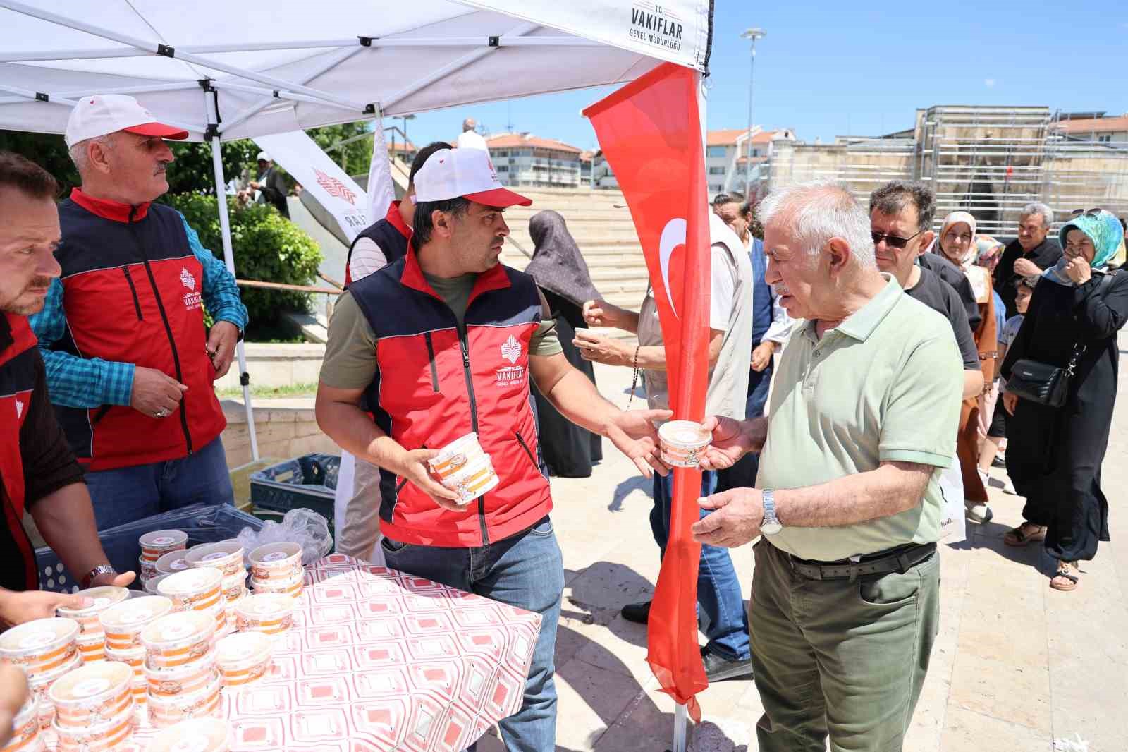 sivasta vatandaslara asure dagitildi 6 fjXTLJZY