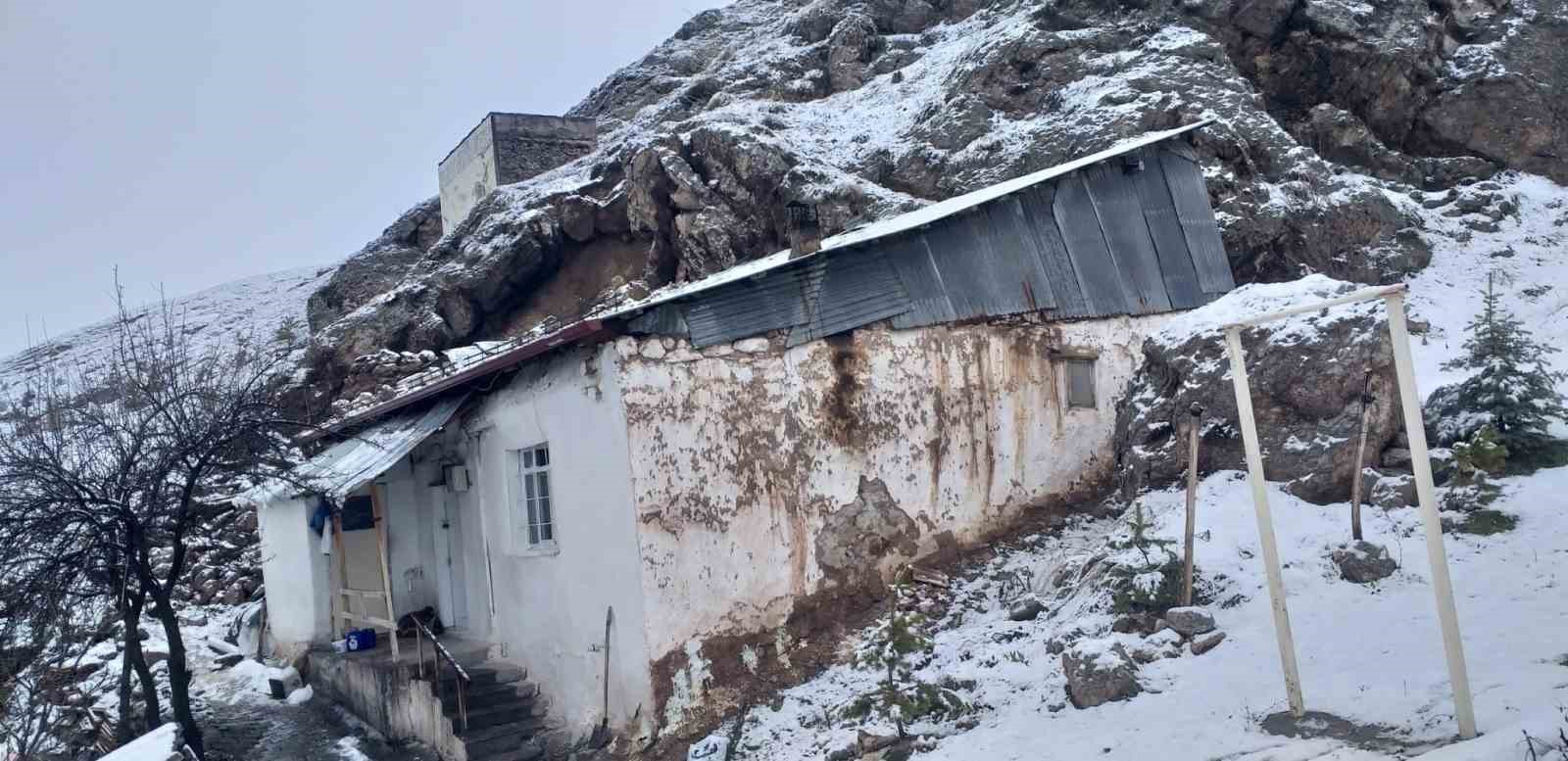 sivasta yamactan kopan kayalar tehlike sacti 1 KpsCiYki