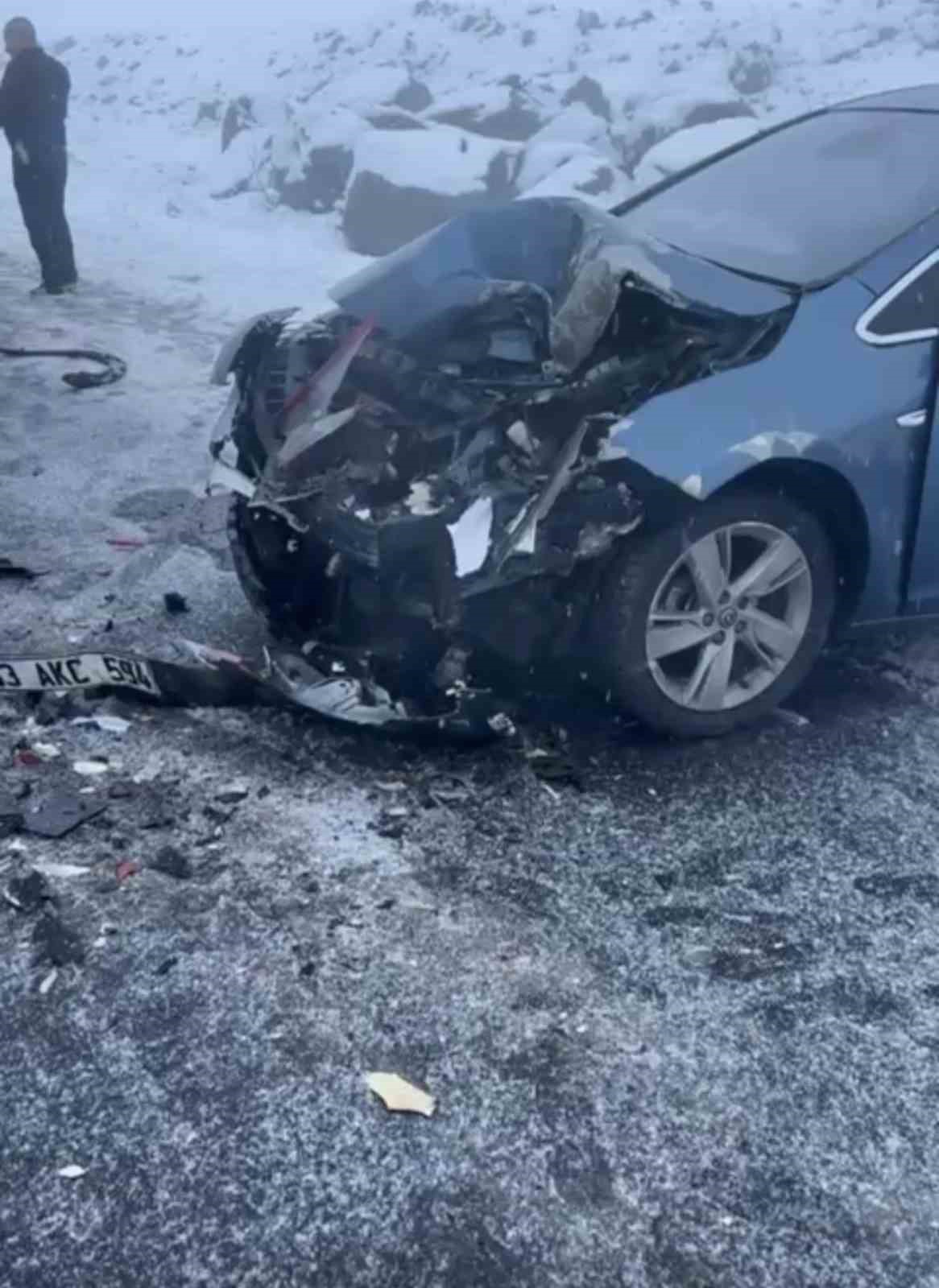siverek diyarbakir karayolunda zincirleme kaza yol trafige kapandi 2 fOSN6T2r