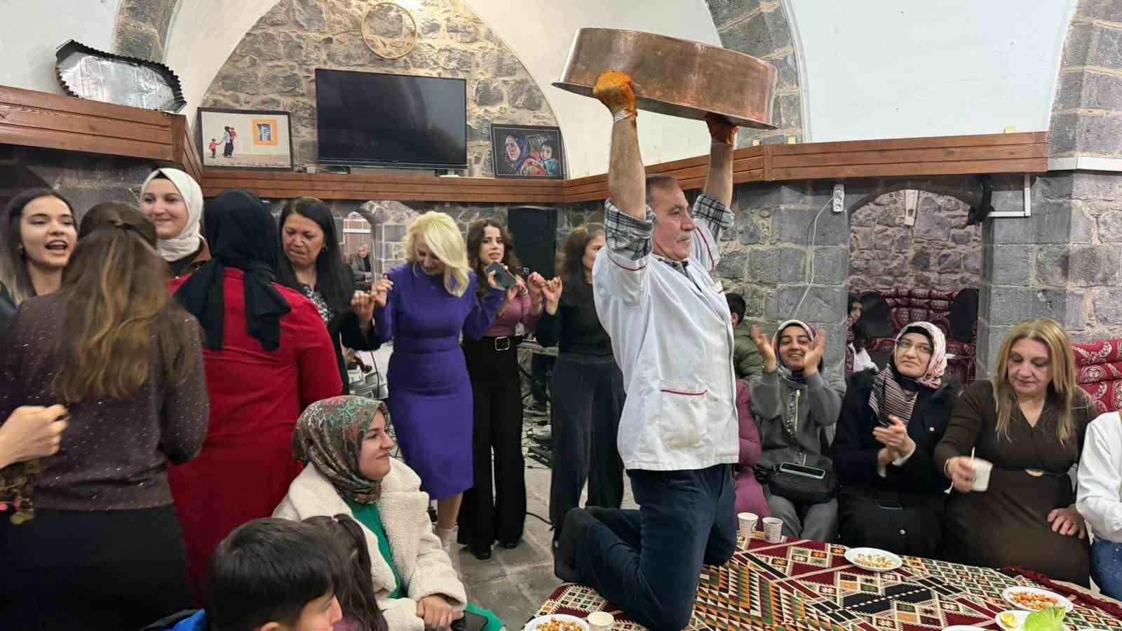 siverekte 8 mart dunya kadinlar gunu etkinlikle kutlandi 4 U2t5uFDH