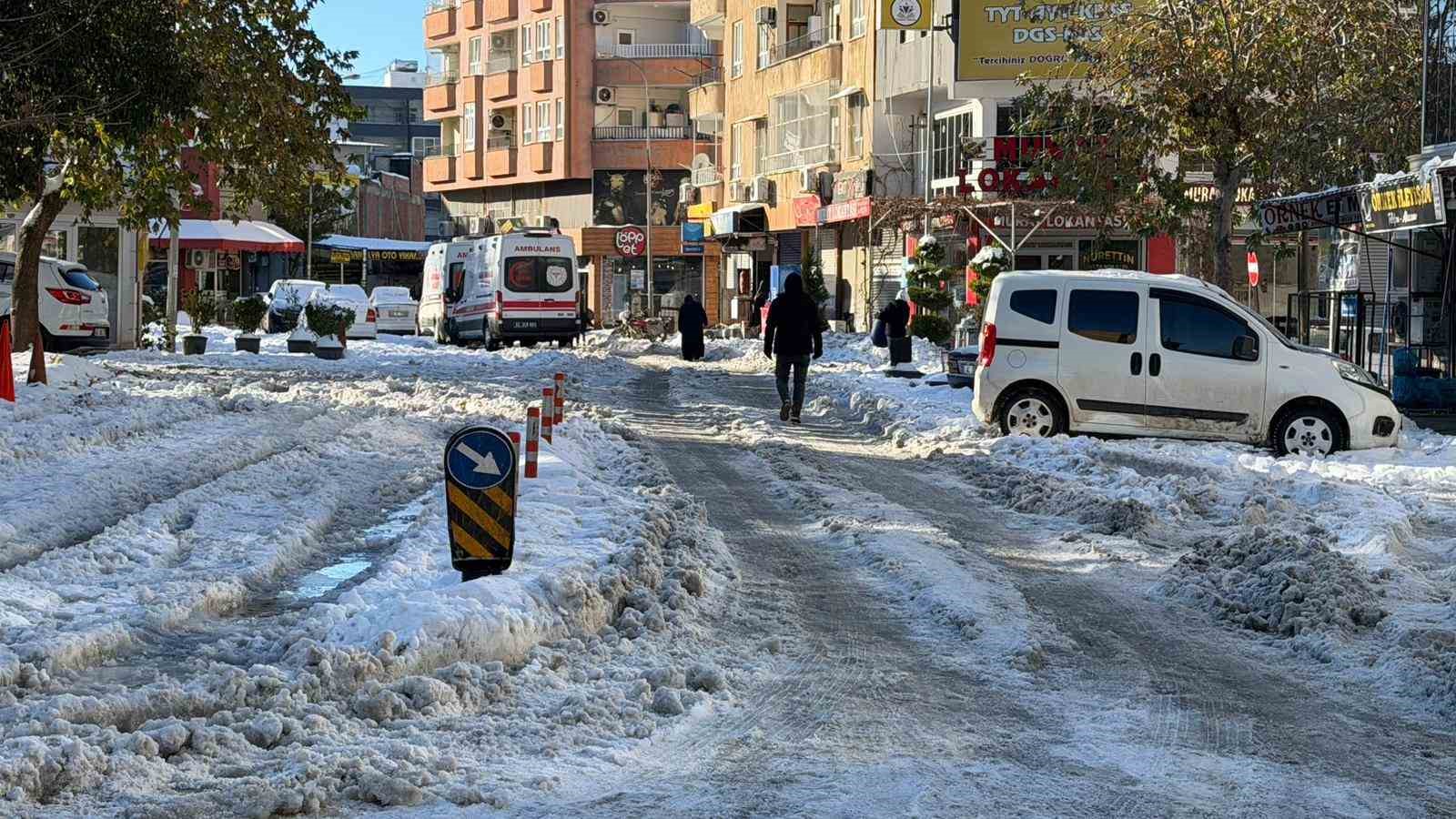 siverekte buz ve kar hayati durdurdu 6