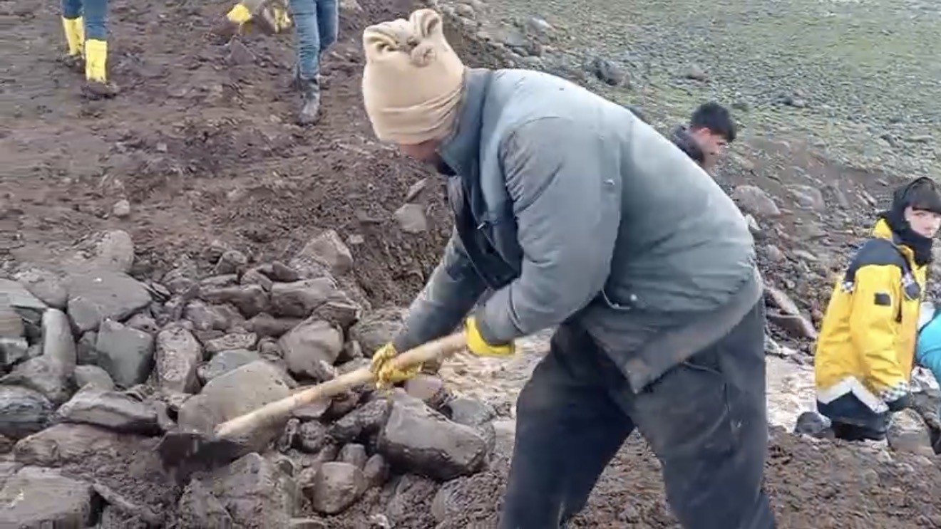 siverekte hasar goren sulama goletini vatandaslar onardi 0 8B9GmmvJ