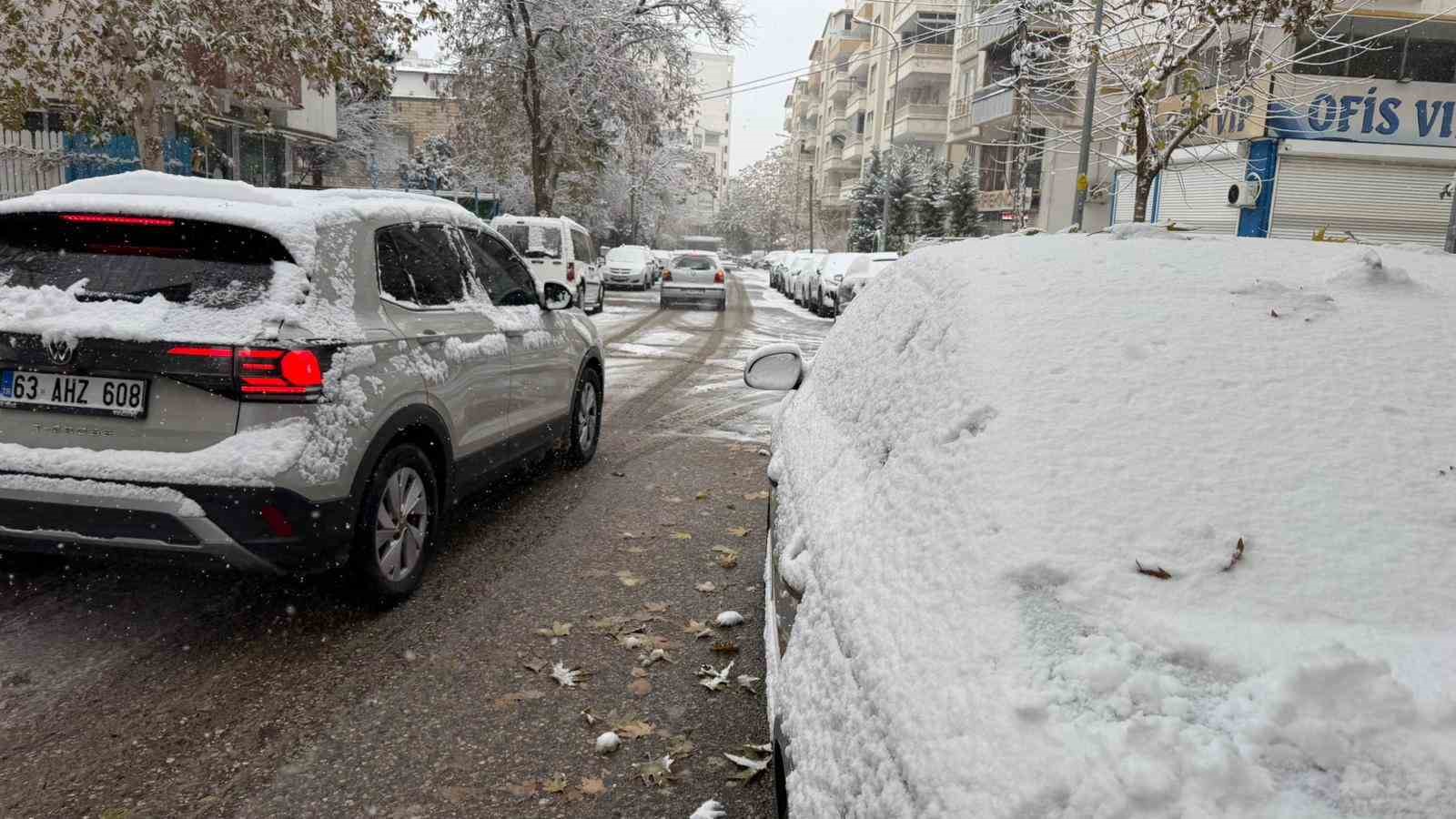 Siverek’te kar yağışı hayatı olumsuz etkiledi 10 siverekte kar yagisi hayati olumsuz etkiledi 6 pfwuYsfF