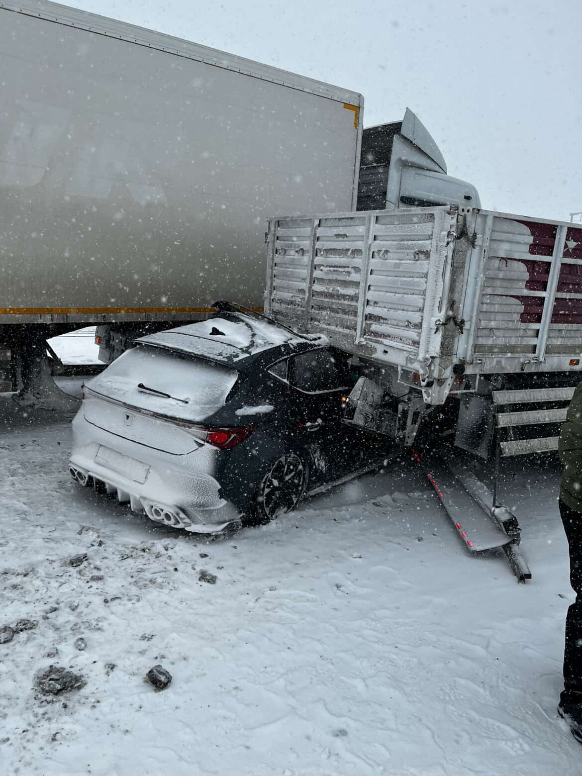 siverekte kar yagisi sonrasi kazalar pes pese geldi 5 z62y6cyg
