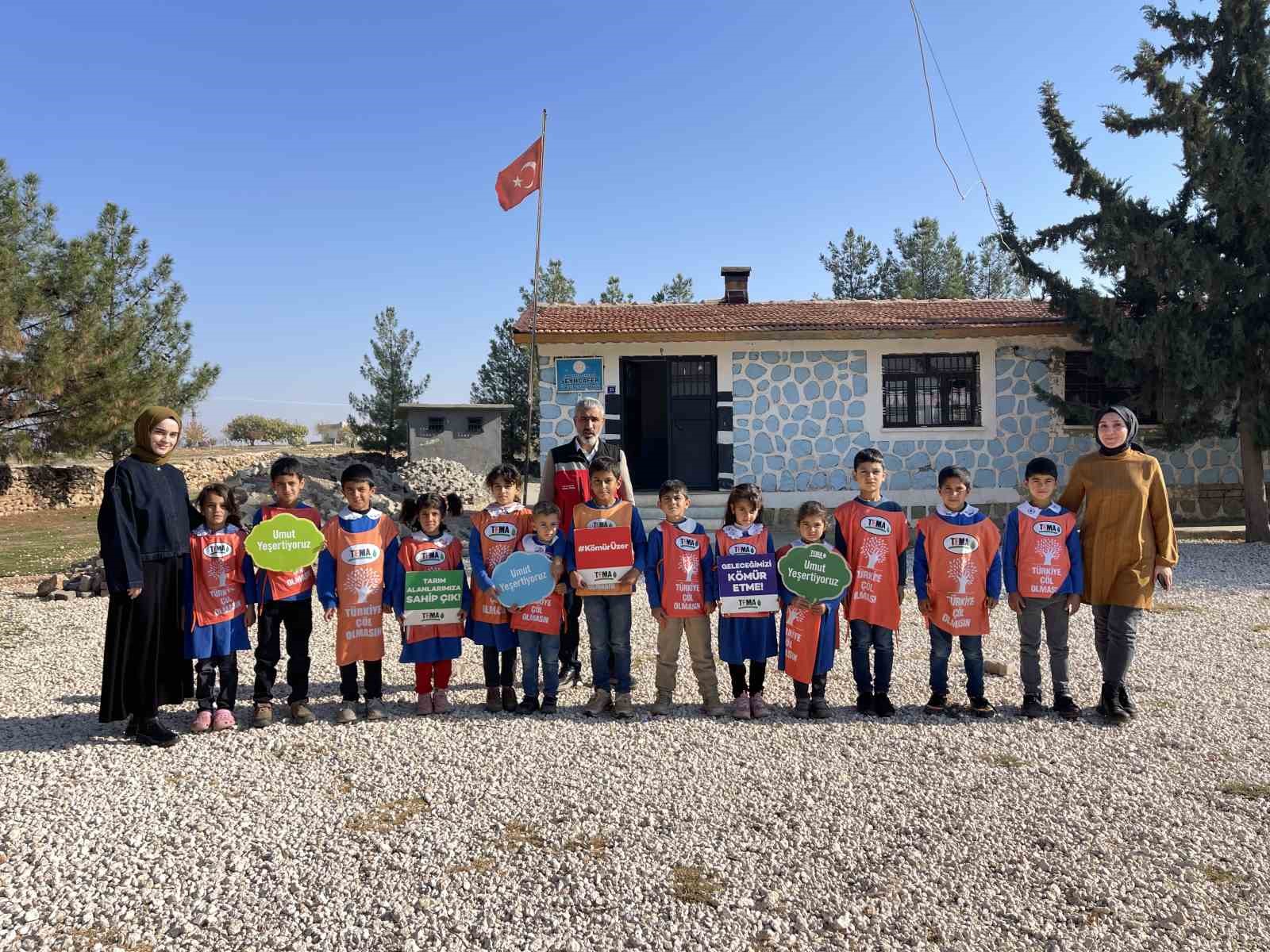 siverekte koy okulu ogrencilerine agac sevgisi ve cevre bilinci egitimi 0 sFBOpglG