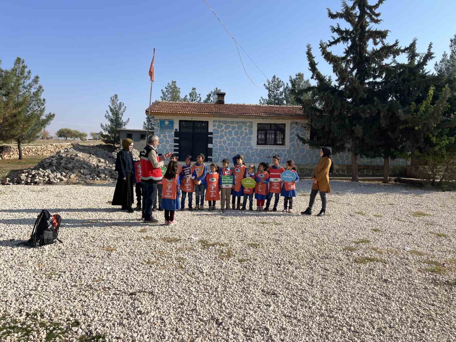 siverekte koy okulu ogrencilerine agac sevgisi ve cevre bilinci egitimi 5 45rSZYDD
