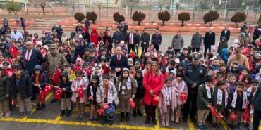 siverekte-okullar-bayrak-sevgisi-temasiyla-acildi-9ye15dnu.jpg