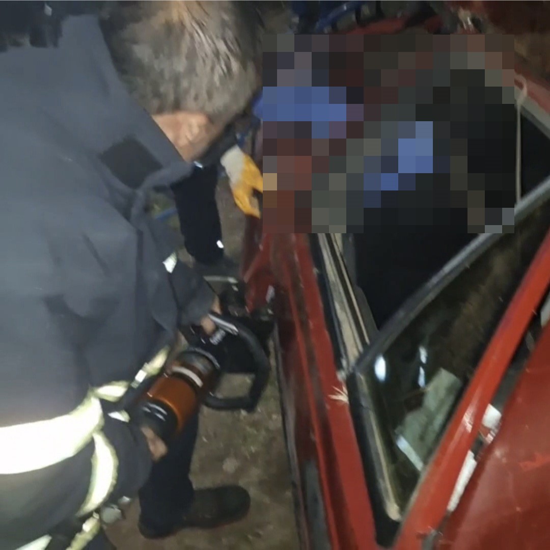 siverekte otomobil sarampole devrildi 1 olu 3 CpfnZuWA