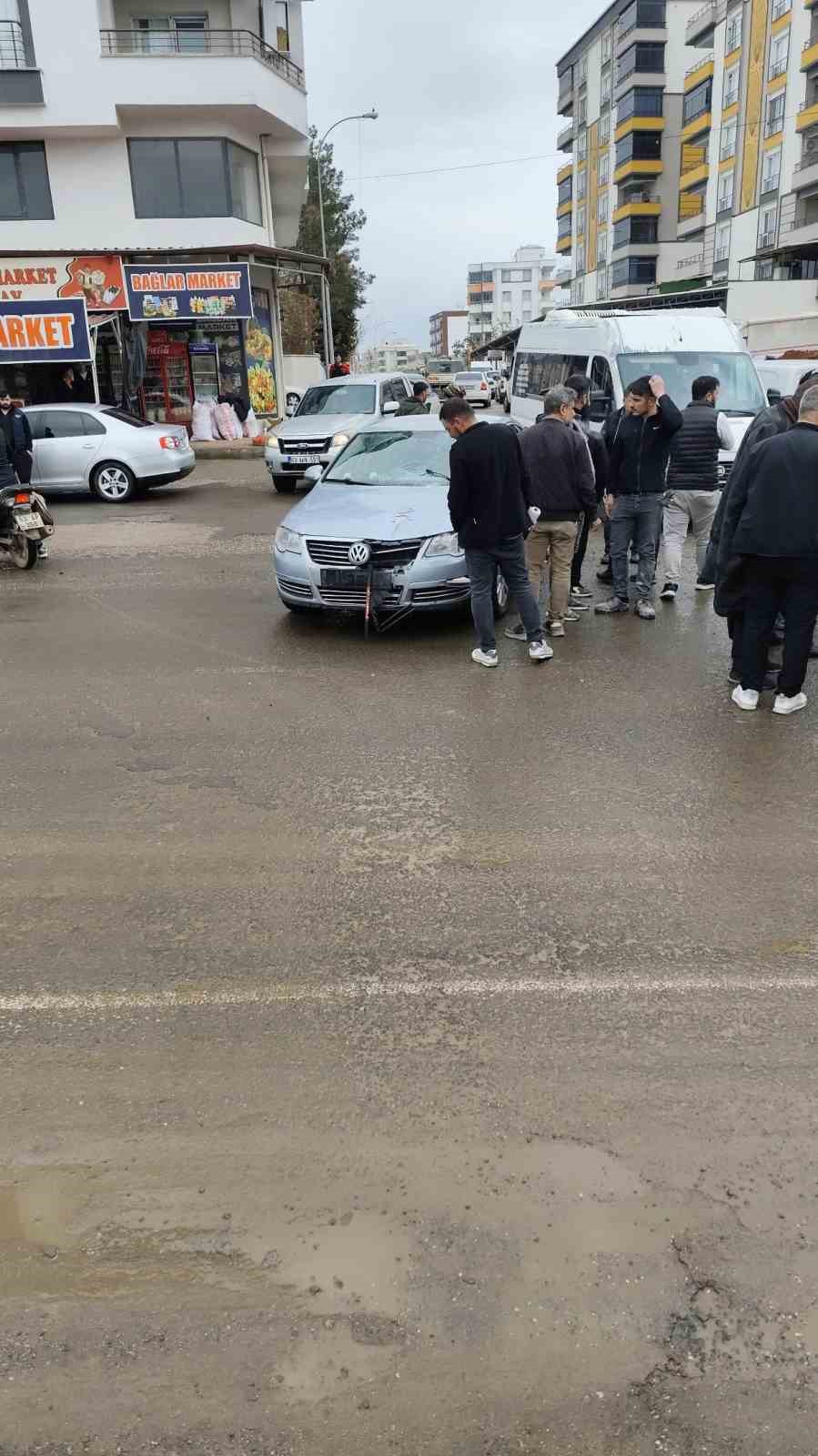 siverekte otomobilin carptigi 14 yasindaki cocuk agir yaralandi 1 Jg9hwiN8
