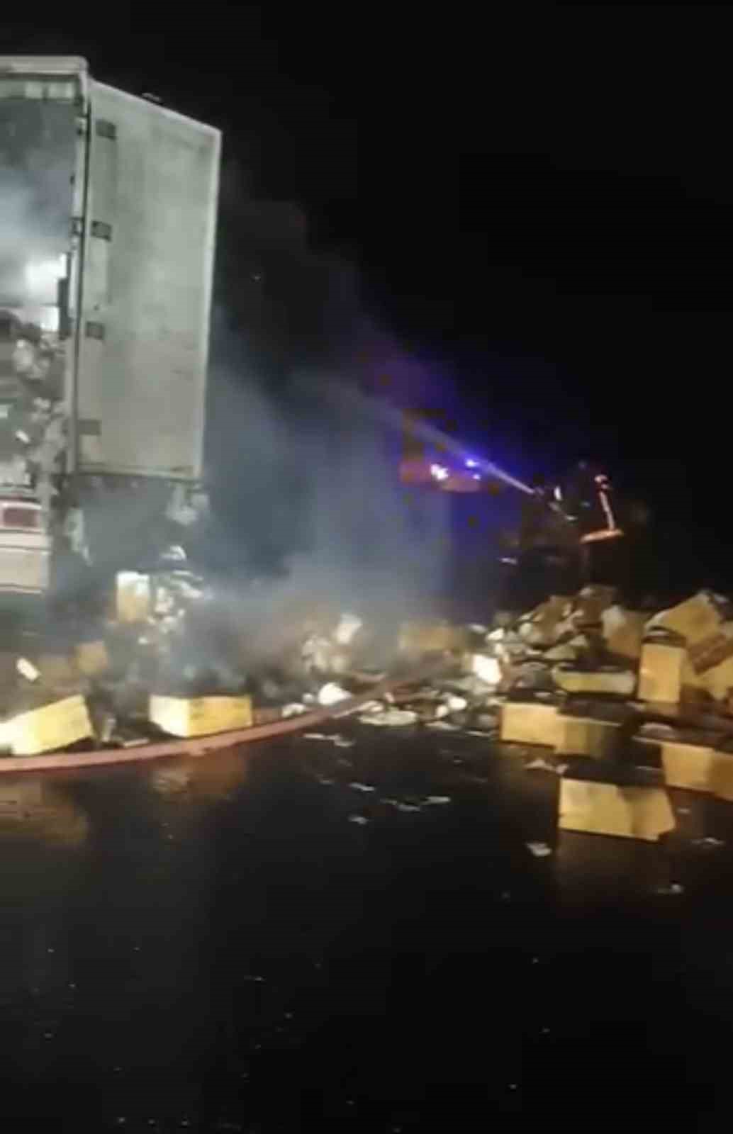 siverekte pecete yuklu tir alevlere teslim oldu 1 kC3ZSYT1