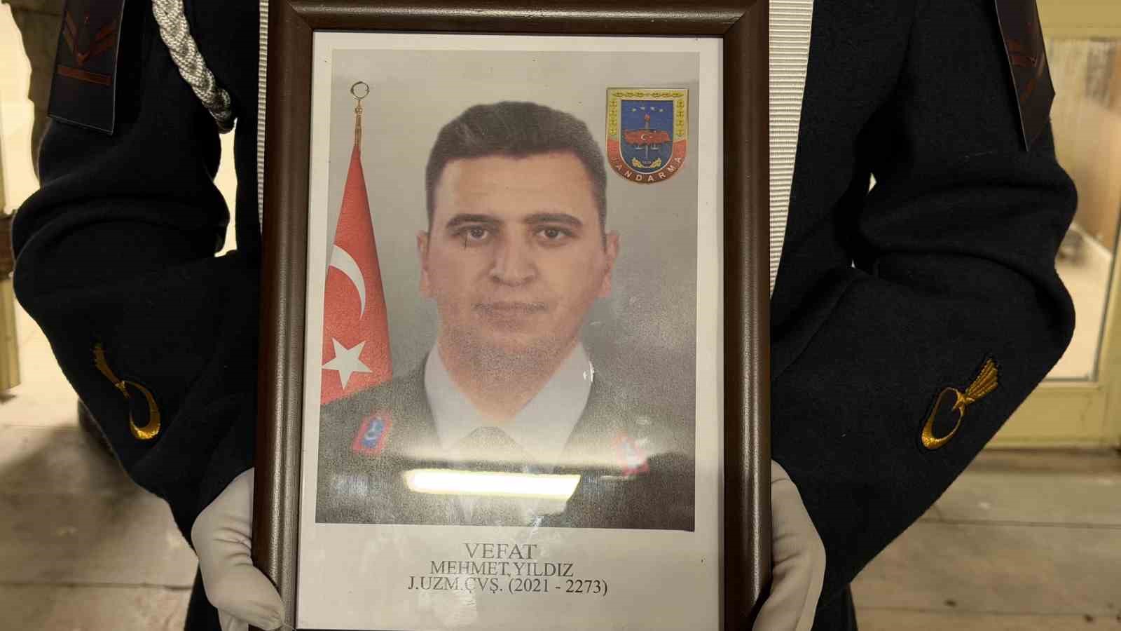 siverekte trafik kazasi 1 uzman cavus hayatini kaybetti 4 rH8vitiR