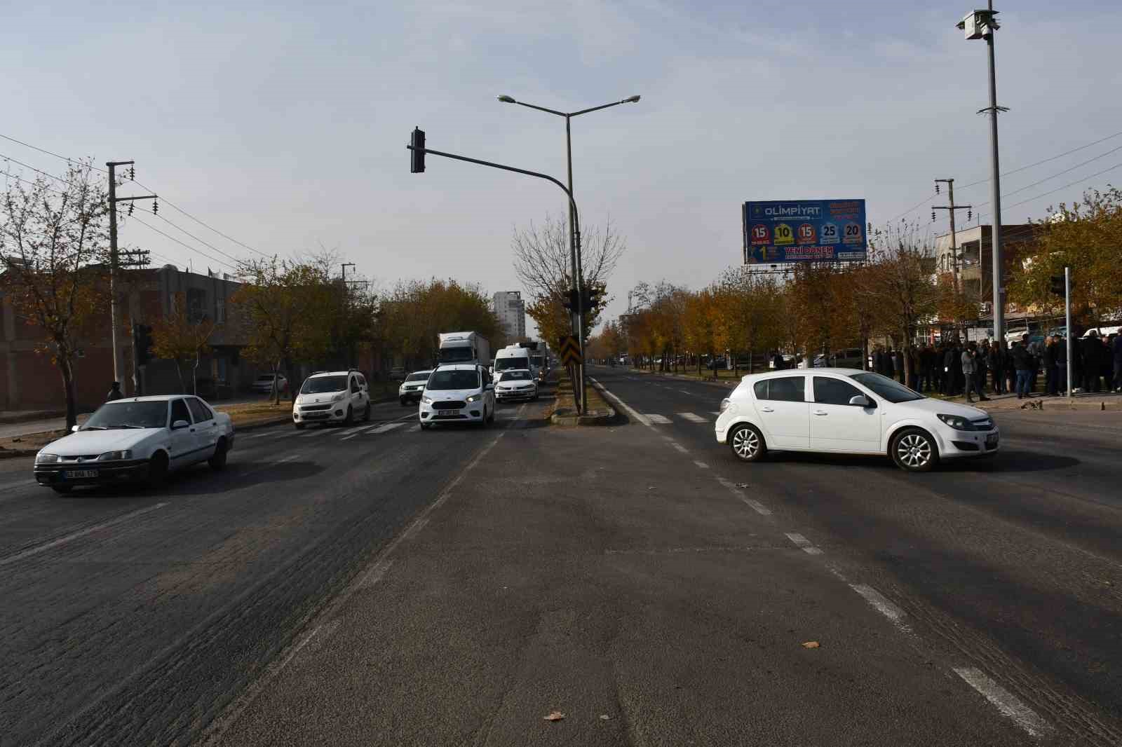 siverekte yurek burkan protesto esimin acisi son olsun bu yolu kaldirin 1 msfnffyf
