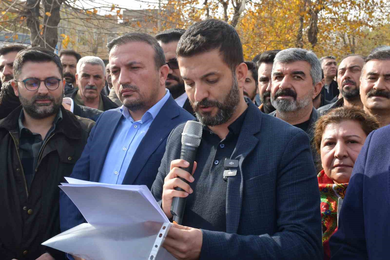 siverekte yurek burkan protesto esimin acisi son olsun bu yolu kaldirin 2 5jraWLKJ