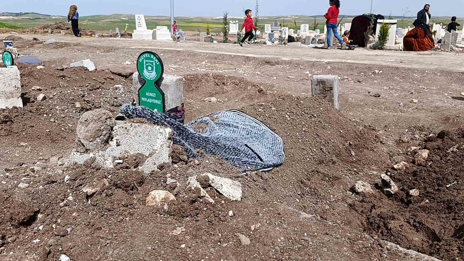 siverekteki saldirgan sessiz sedasiz defnedildi 1 IDIVpXa1