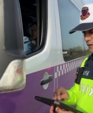 sivil-kiyafetli-jandarmalar-sahada-toplu-tasimada-siki-takip-8vWCCGG5.jpg