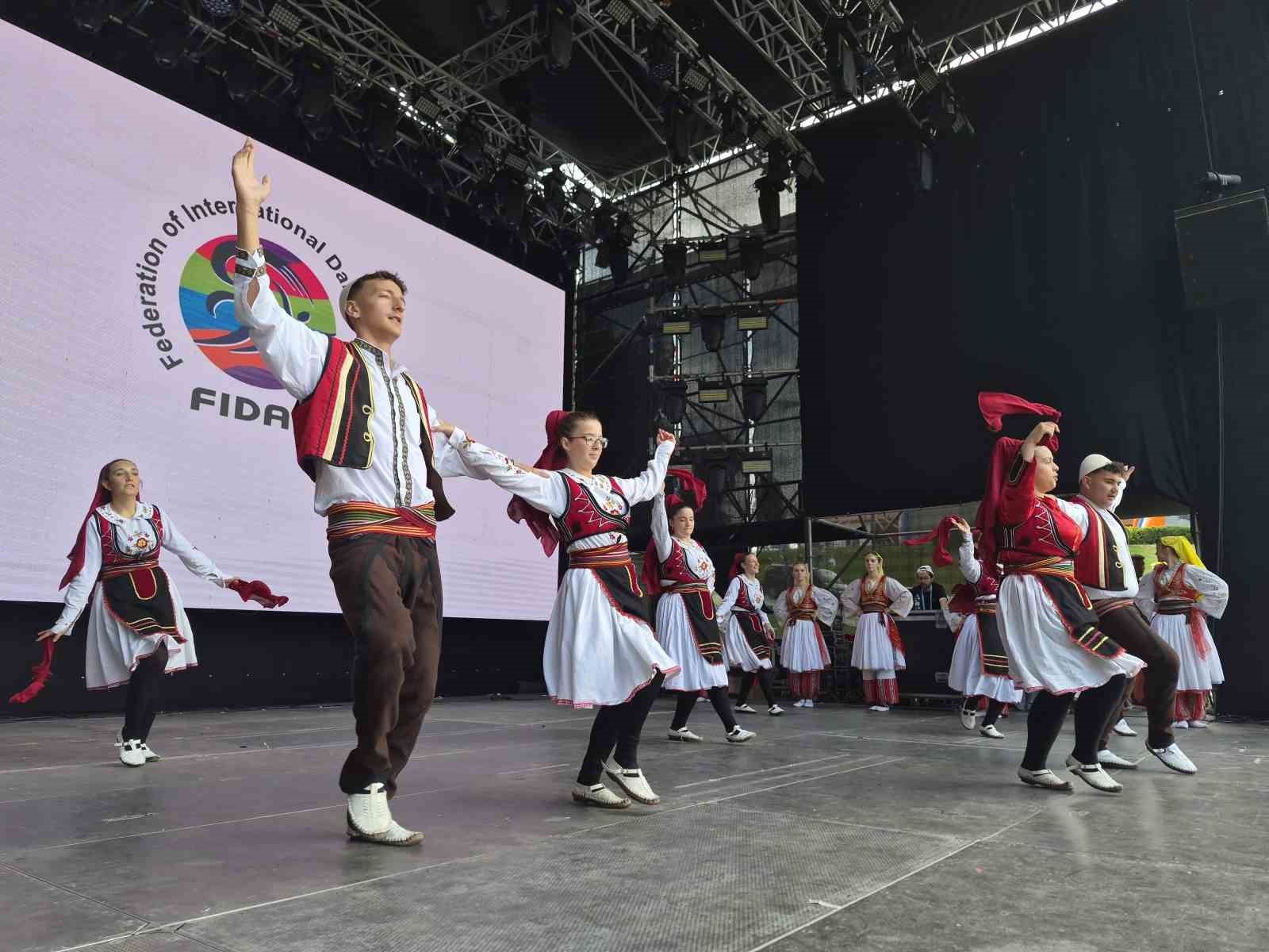 Sivrihisar’da 10. Uluslararası Nasreddin Hoca Kültür ve Sanat Festivali coşkuyla başladı 5 sivrihisarda 10 uluslararasi nasreddin hoca kultur ve sanat festivali coskuyla basladi 1 eXD3wXcQ