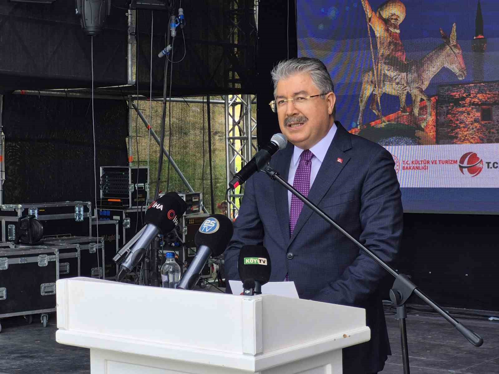 Sivrihisar’da 10. Uluslararası Nasreddin Hoca Kültür ve Sanat Festivali coşkuyla başladı 7 sivrihisarda 10 uluslararasi nasreddin hoca kultur ve sanat festivali coskuyla basladi 3 F74JpGLj