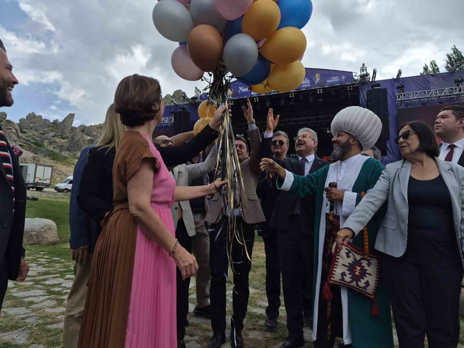 Sivrihisar’da 10. Uluslararası Nasreddin Hoca Kültür ve Sanat Festivali coşkuyla başladı 12 sivrihisarda 10 uluslararasi nasreddin hoca kultur ve sanat festivali coskuyla basladi 8 Tr6hGjUS
