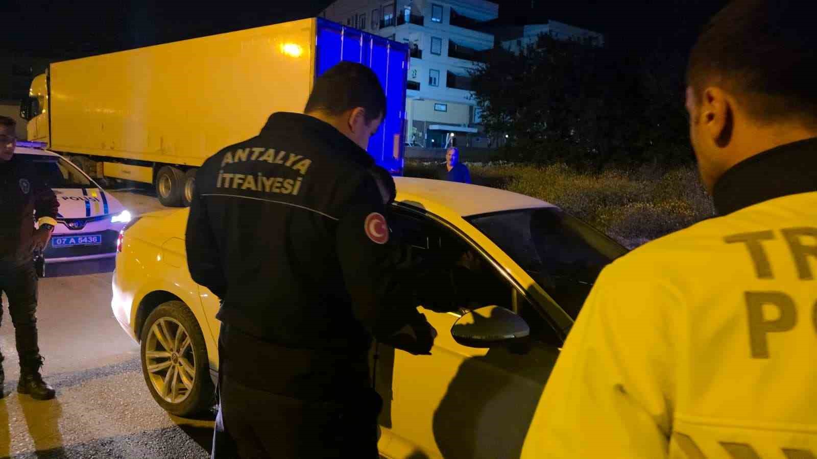sizan surucuyu uyandirmak icin araci besik gibi salladilar 4 DLKNapuL