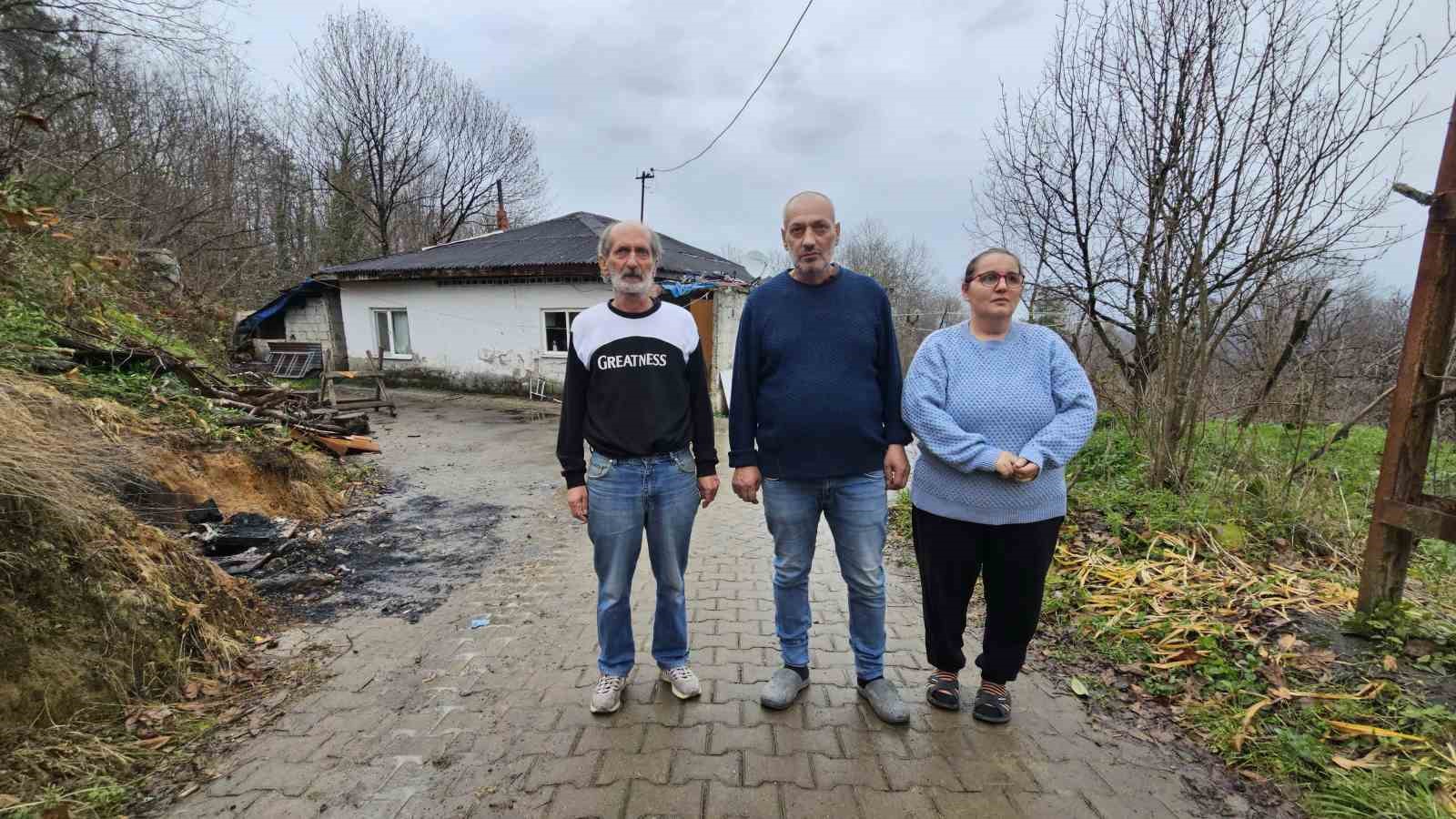sizofren hastasi esi ve iki cocuguyla yasam mucadelesi veren kadin cocuklarimin rahat uyanmasini istiyorum FVmz9CbP