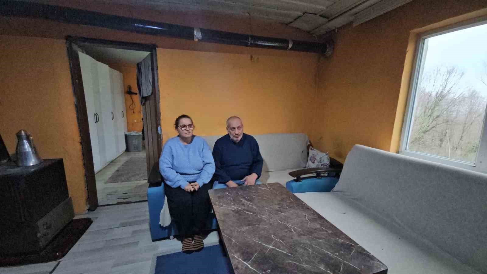 sizofren hastasi esi ve iki cocuguyla yasam mucadelesi veren kadin cocuklarimin rahat uyanmasini istiyorum aOdqYl5W