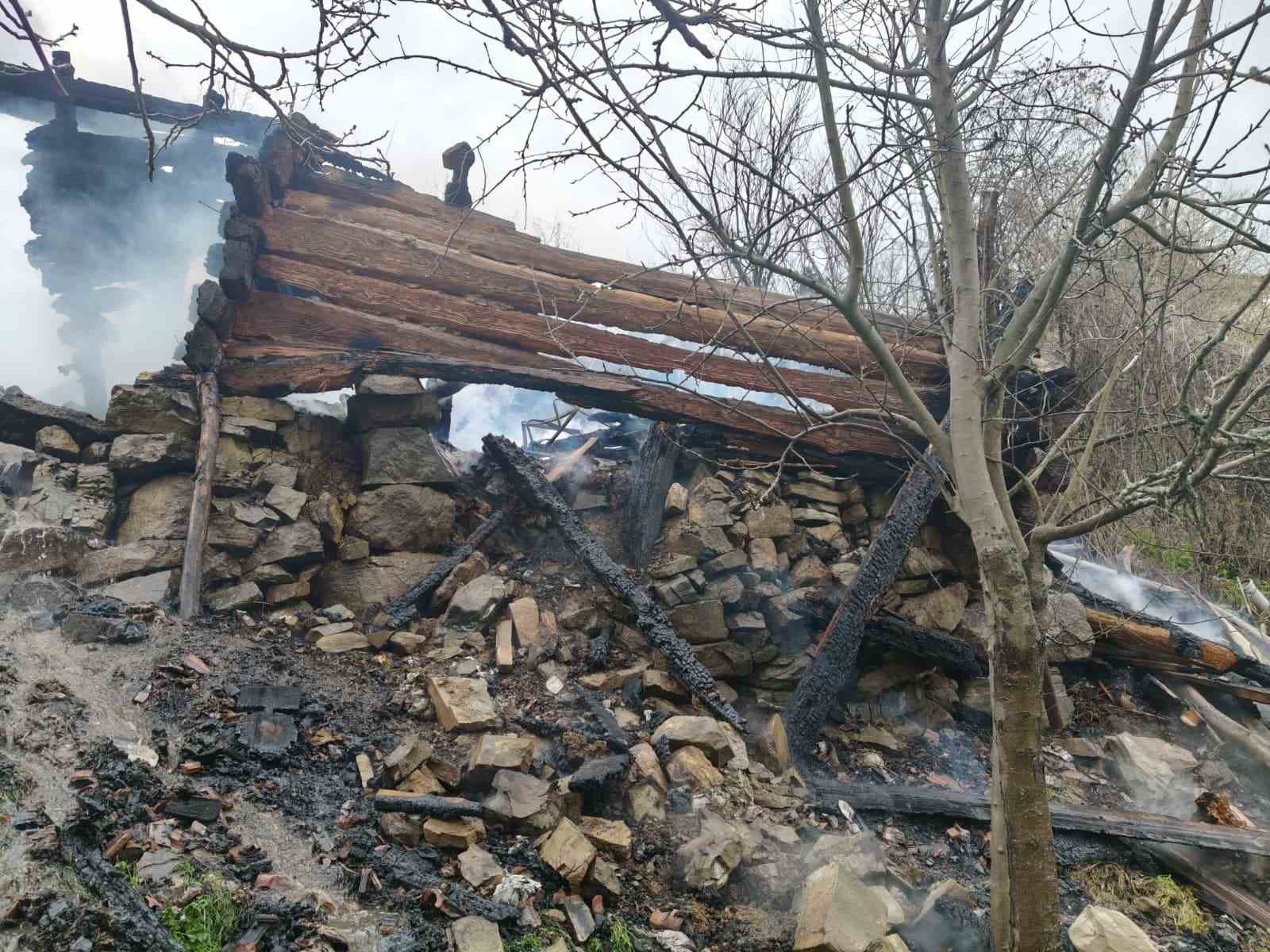 soba evi yakti yasli kadin hayatini kaybetti 4 fHsUXViB
