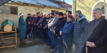 soba-faciasinda-olen-yasli-adam-son-yolculuguna-ugurlandi-k2a3cNbu.jpg