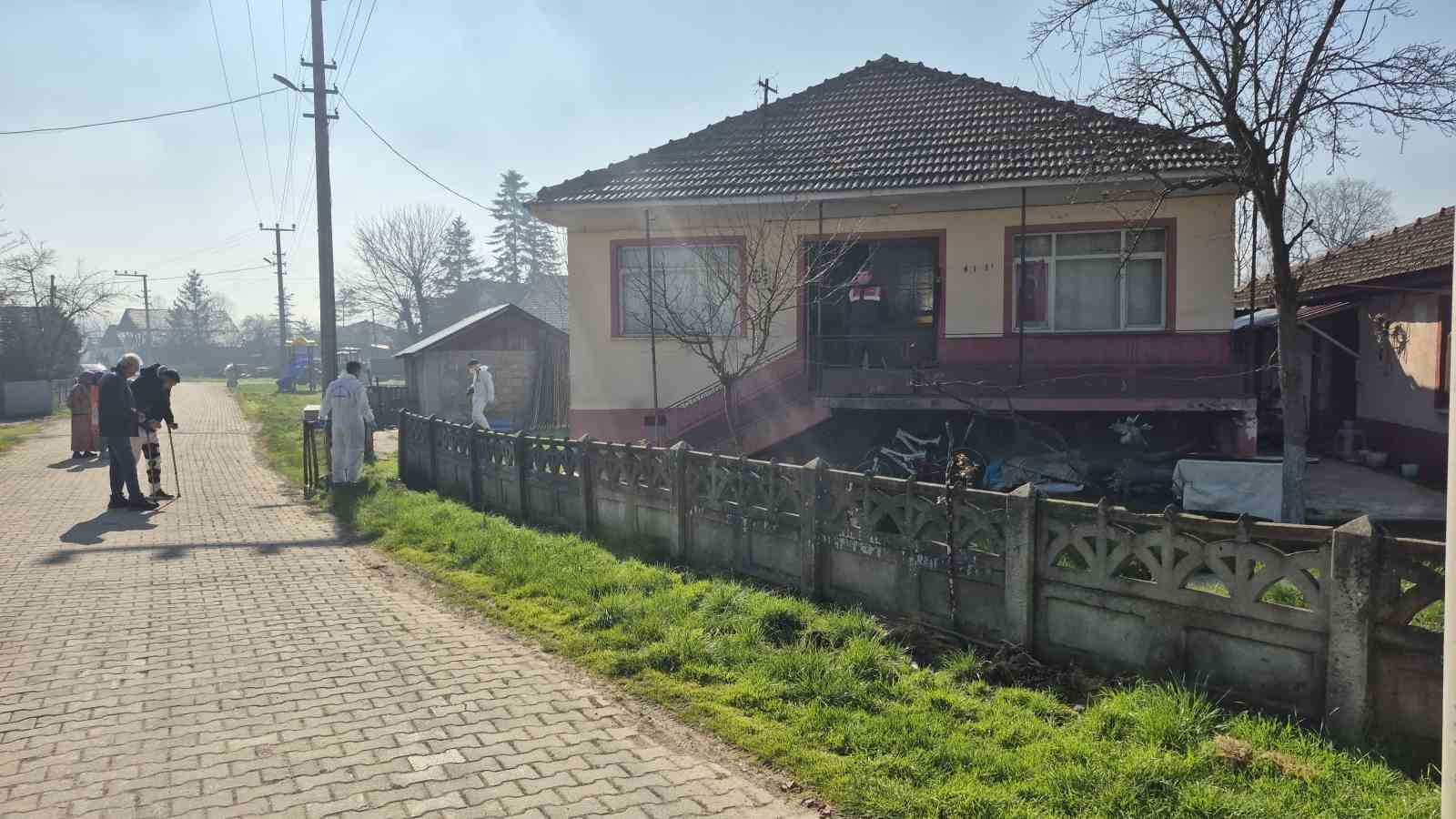 Sobadan sızan duman faciası: 1 kişi hayatını kaybetti, 3 kişi dumandan etkilendi 8 sobadan sizan duman faciasi 1 kisi hayatini kaybetti 3 kisi dumandan etkilendi 4 iUGXKsFF