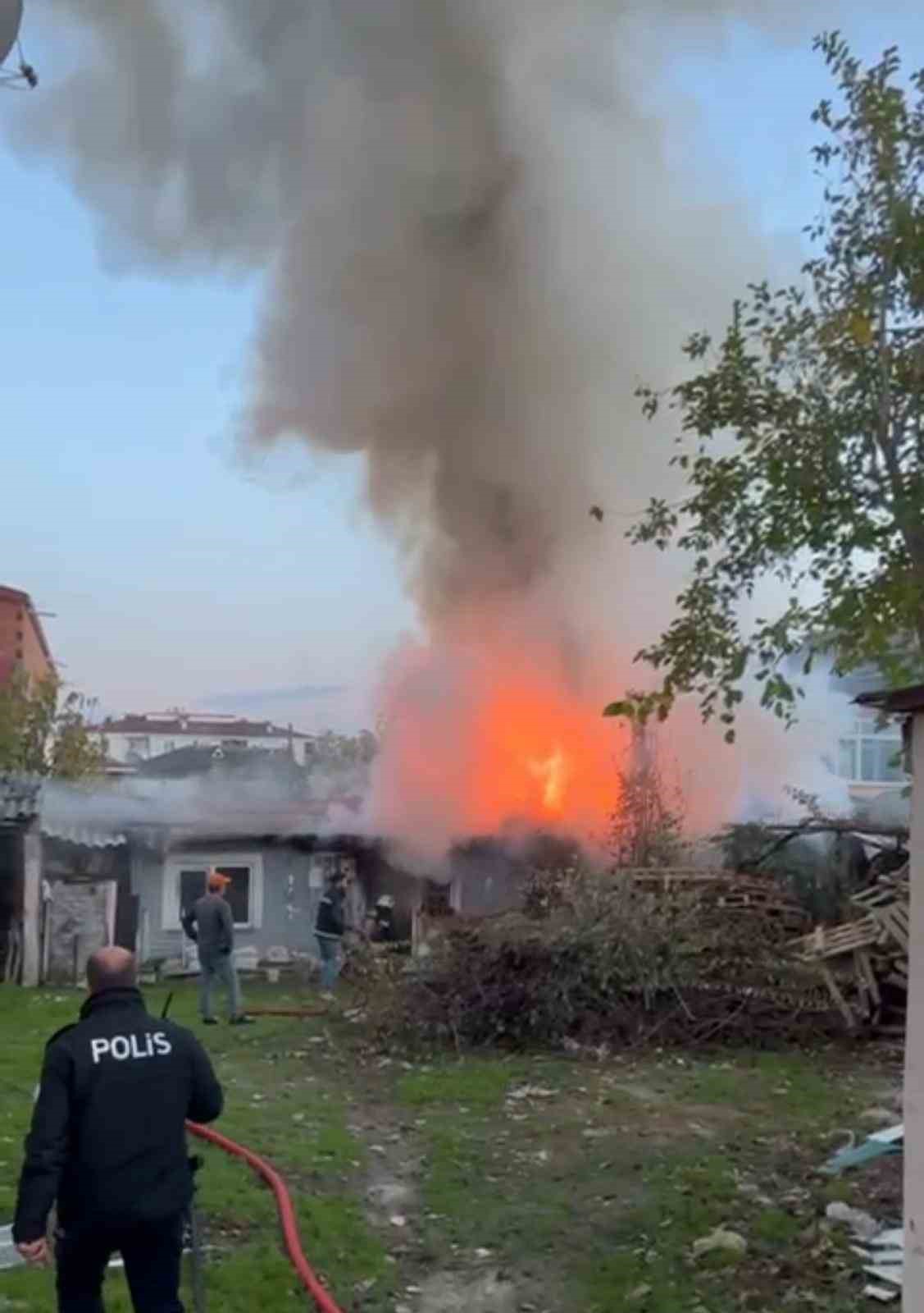 Sobayı yakıp alışverişe çıktı, geldiğinde evi küle döndü 9 sobayi yakip alisverise cikti geldiginde evi kule dondu 5