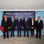 socar-turkiye-yoneticilerine-turkuaz-kart-takdim-edildi-MakeELTA.jpg