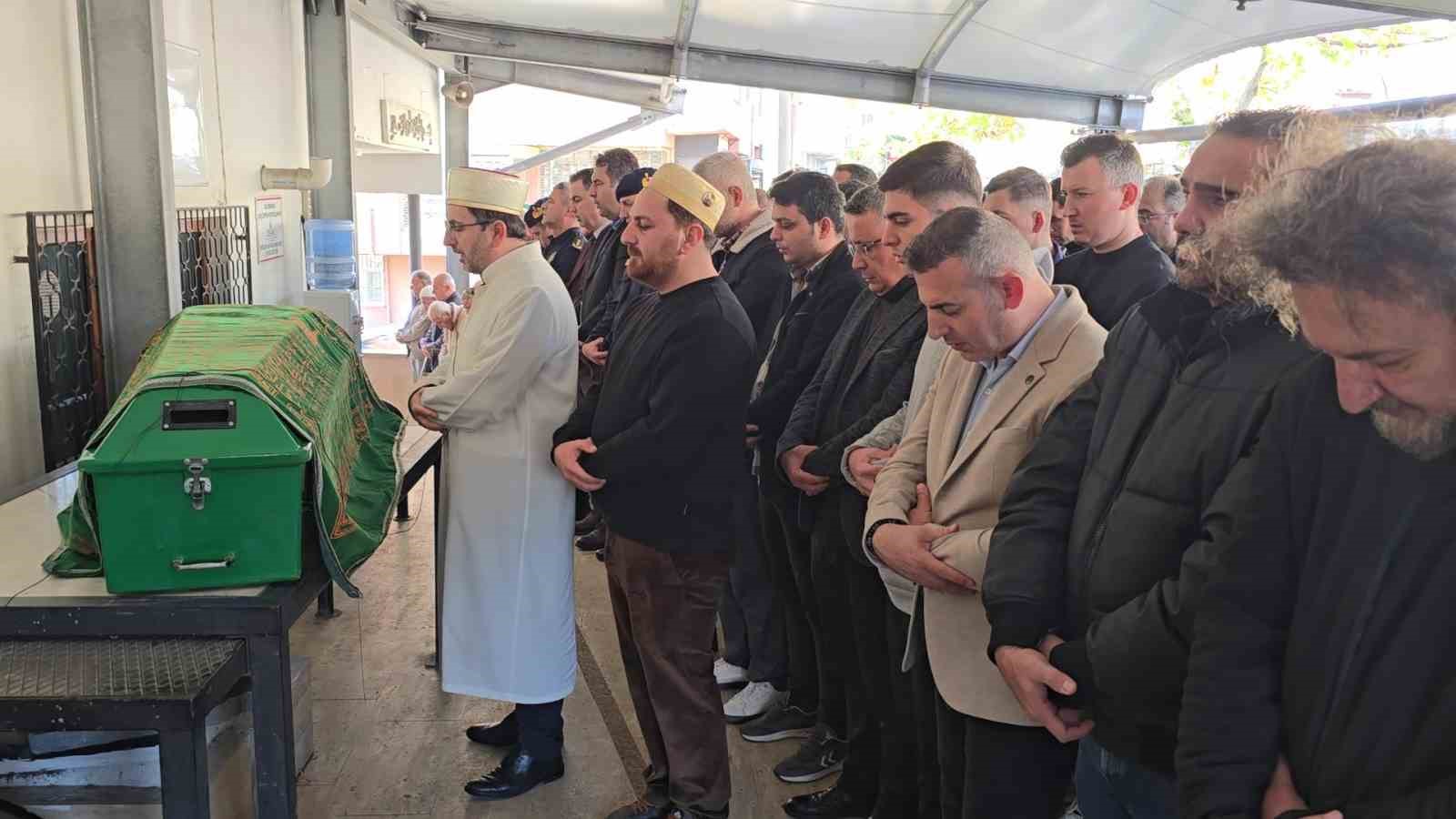 sofbenden sizan gazdan olen 18 yasindaki sebnem topraga verildi 3