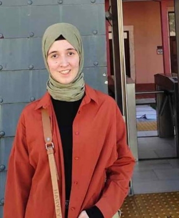 sofbenden-sizan-gazdan-olen-18-yasindaki-sebnem-topraga-verildi-pifr6xx7.jpg