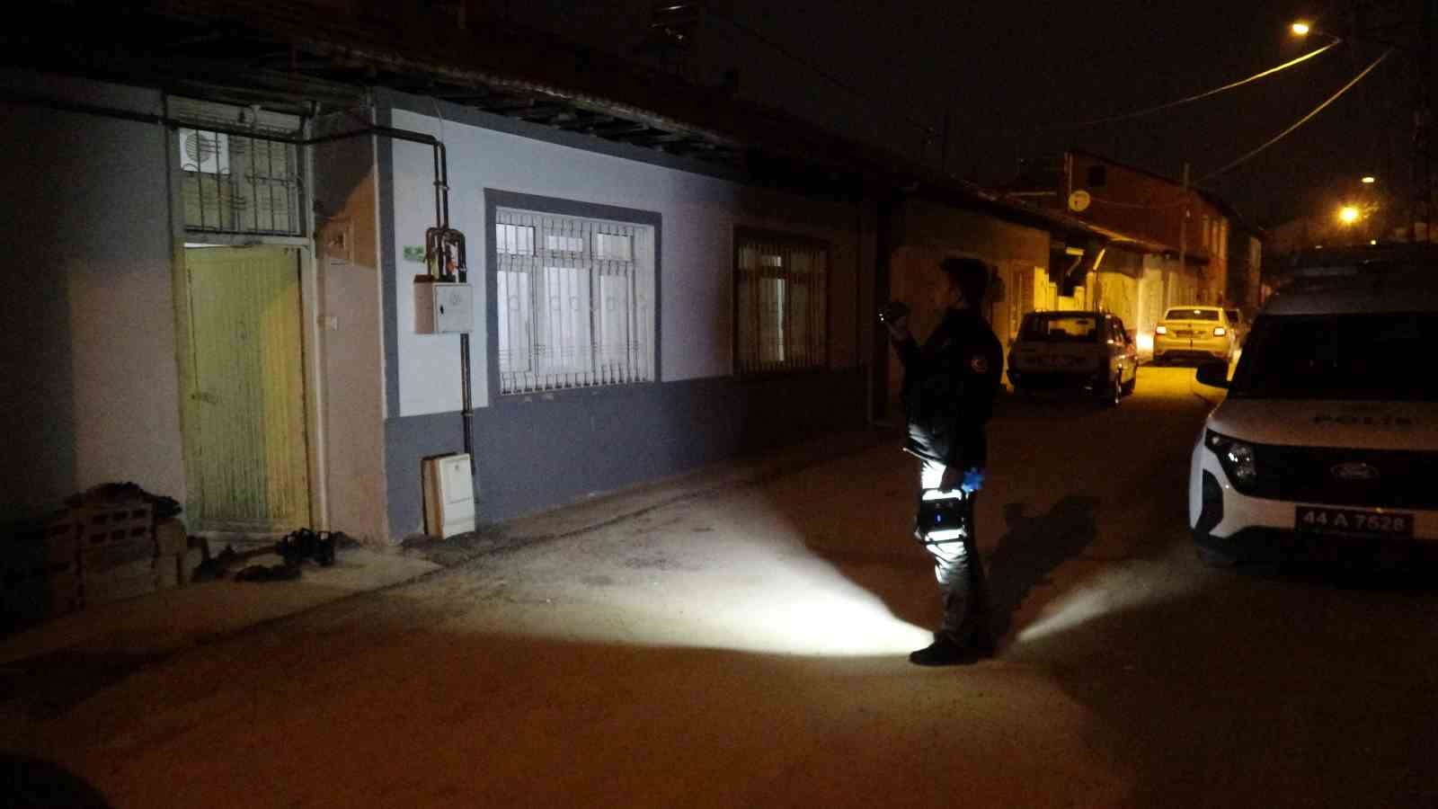 sofra bezi silkelerken duserek yaralanan ve kalbi duran kadin hayata donduruldu 4 OMXeX7l8