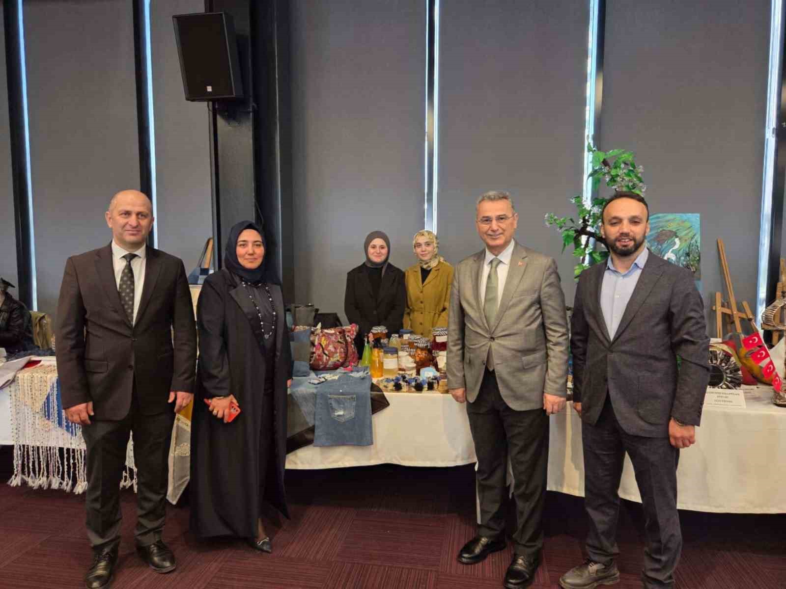 sogan kabugu ruj oldu cope gidecekken dudaklara suruldu 6 XvhgVvvz