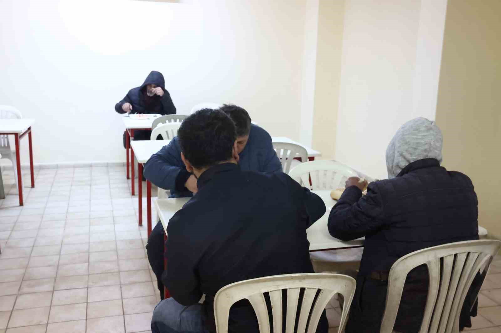soguk havalarda evsizlere bimekan hizmeti 5 A4IiyeQe