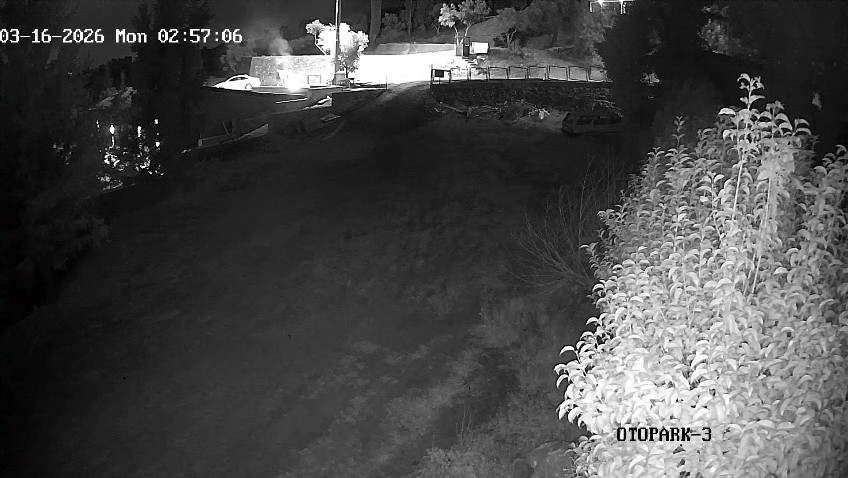sohbet ederken 4 metre yukseklikten beton zemine dustu 0 yavFDZSH