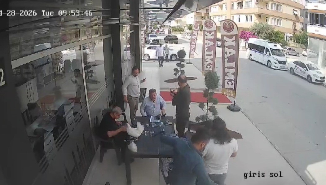 sohbet masasina dusen davetsiz misafir kisa sureli panige neden oldu 1 DudZF26I