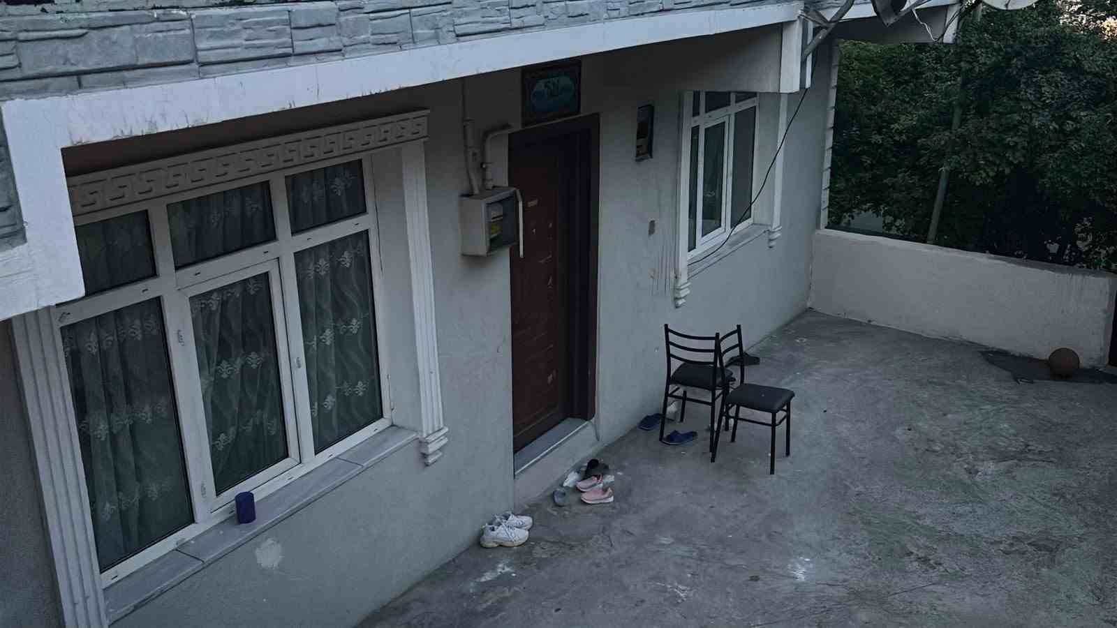 sokak ortasinda esini olduren koca cocugumla goz goze gelince durdum 0 KEgsr9l6