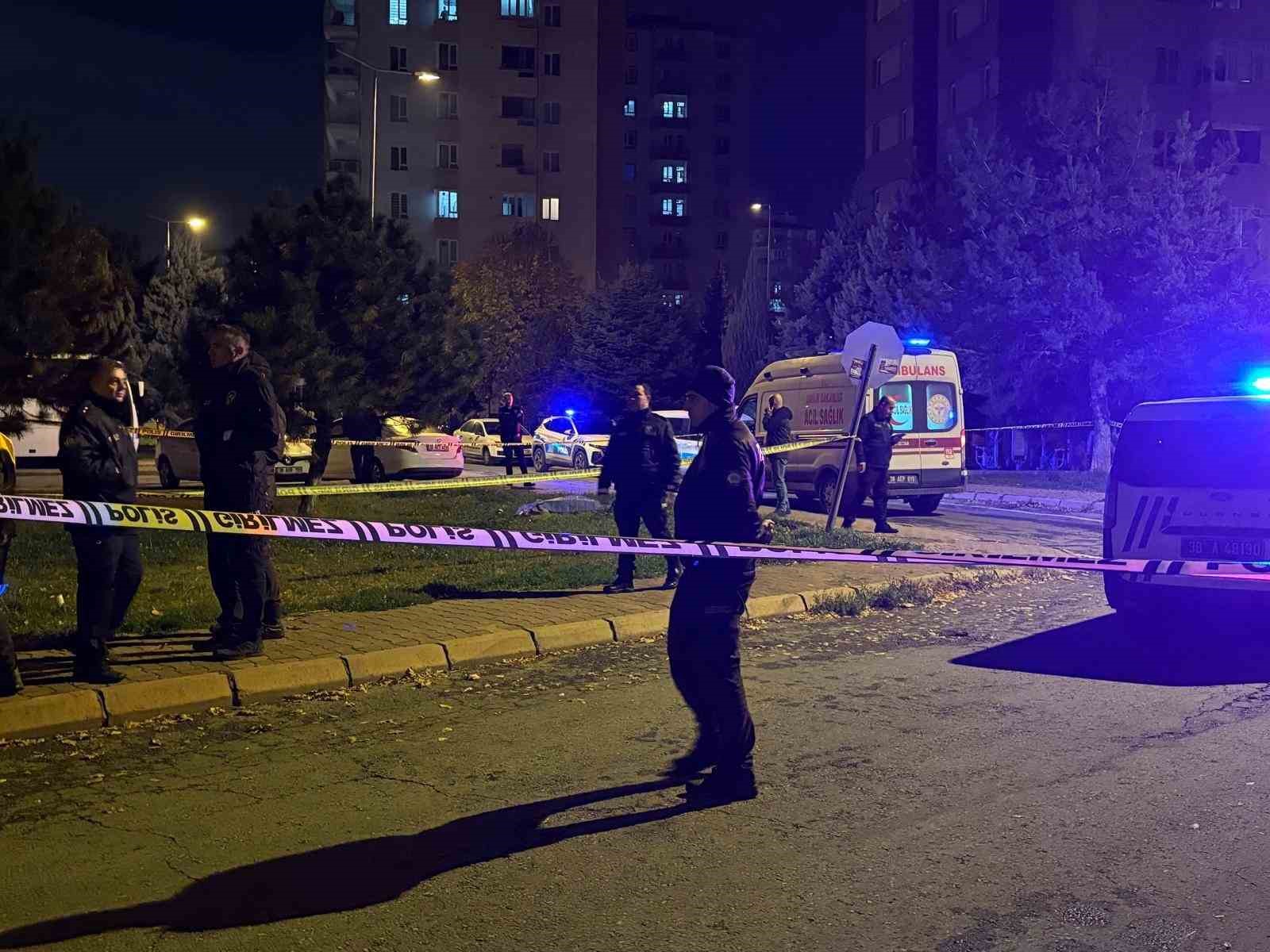 sokak ortasinda esini olduren sanik icin agirlastirilmis muebbet talebi 0 81Pt9LGQ