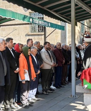 sokak-ortasinda-oldurulen-kadina-oglundan-son-gorev-uFN4QAf5.jpg