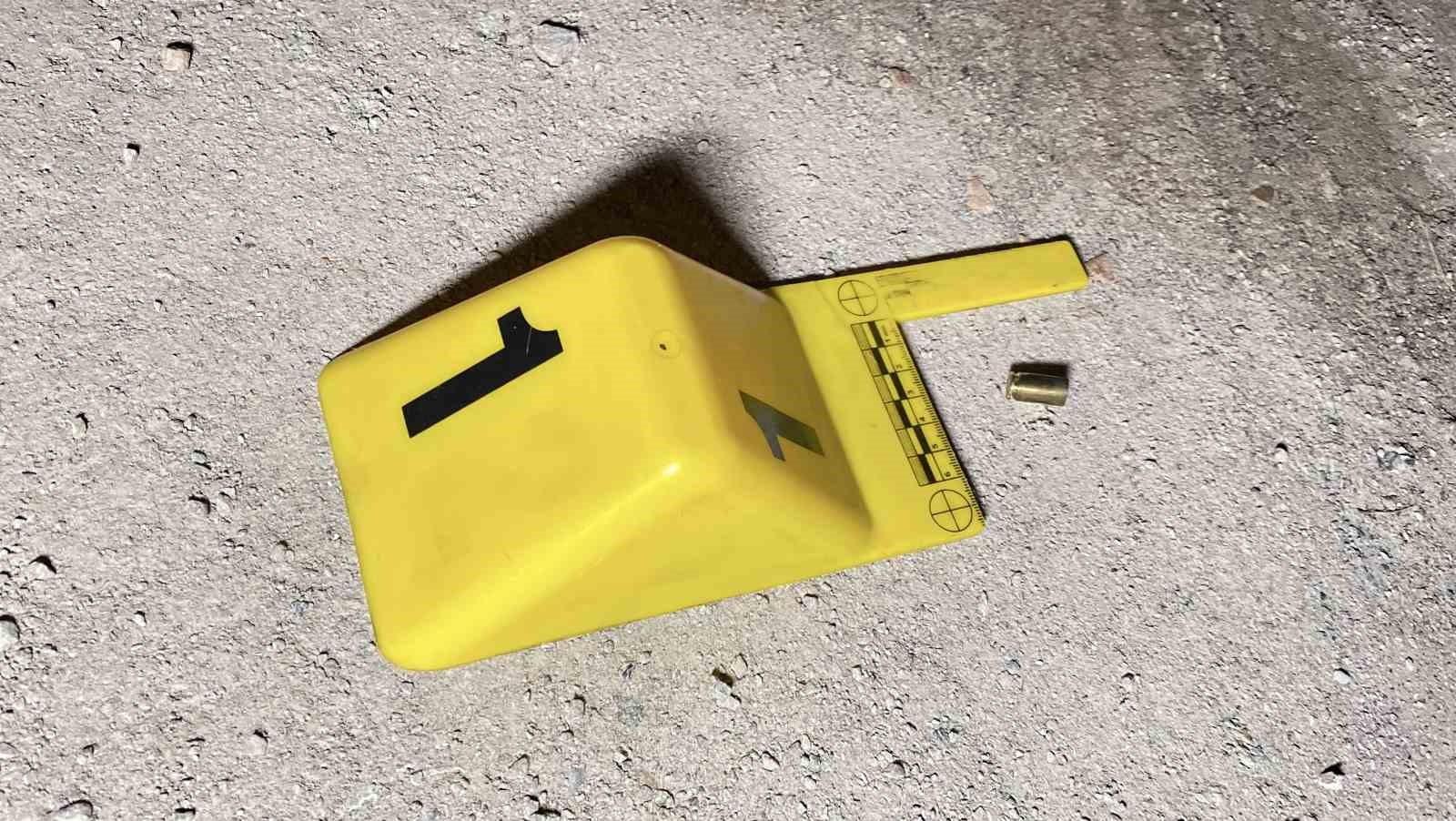 sokakta rastgele tabancayla ates eden maganda evin camina zarar verdi 4